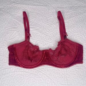 Victoria’s Secret Velvet & Lace Unlined Bra